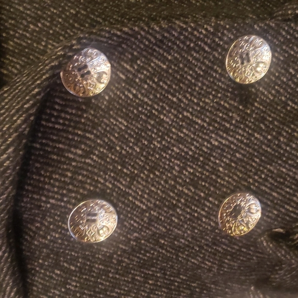 coat - Picture 2 of 8